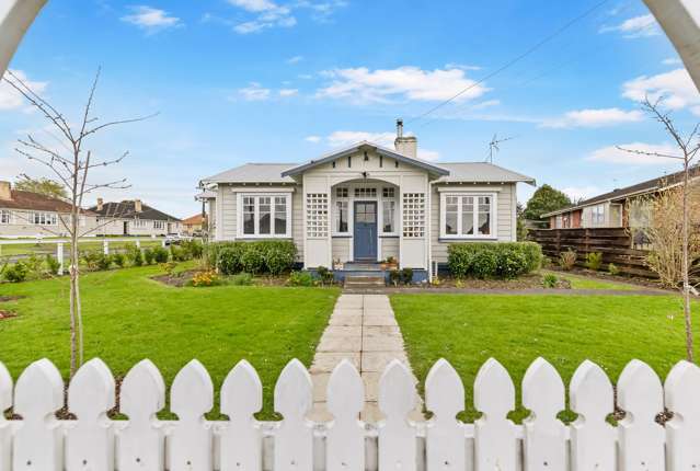Charming Renovated 1920's Miners Cottage