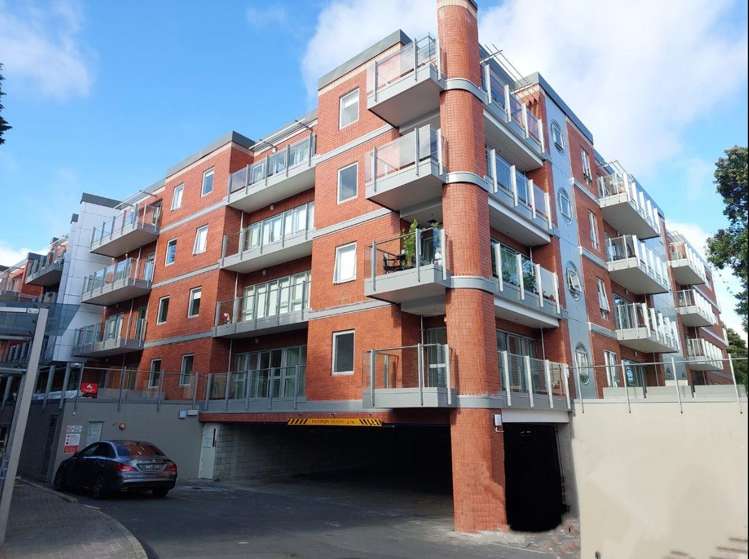 117/4 Wagener Place_0