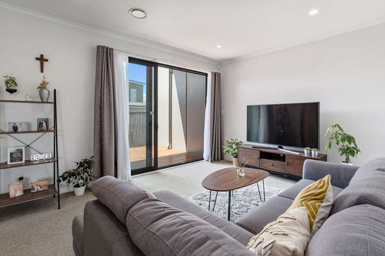 32 Squadron Drive Hobsonville_7