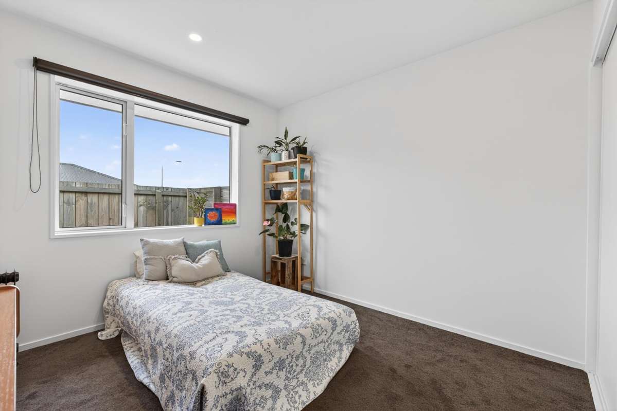 54 Graeme Foote Street_5