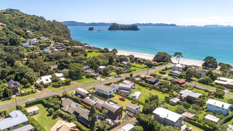 17 Hahei Beach Road_0