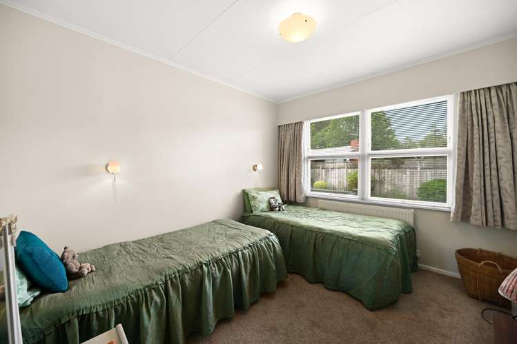 63 Resthill Crescent Glenview_10