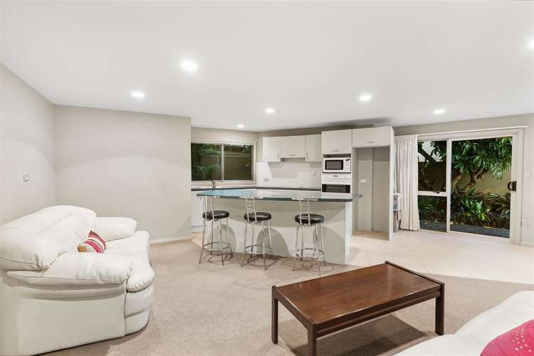 1/25 Churchill Road Murrays Bay_11