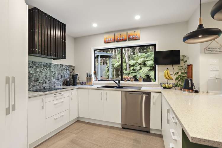 10 Bendalls Lane Oratia_8