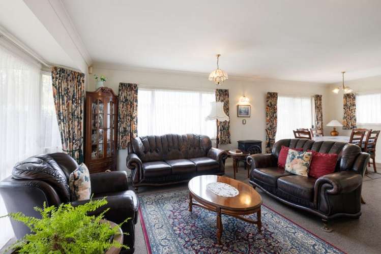 126 Collins Road_5