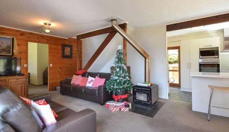 15 Lochy Road Fernhill/Sunshine Bay_3