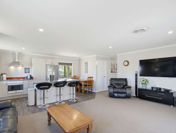 143 Elsthorpe Road Otane_8