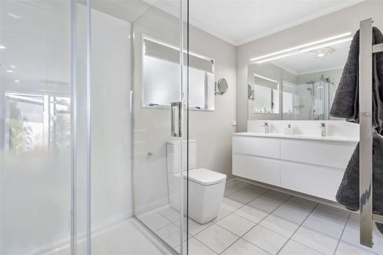 7 Mull Place Wattle Downs_21