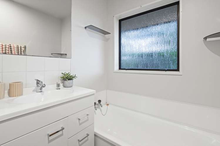 1/45 Reginald Street Burwood_9