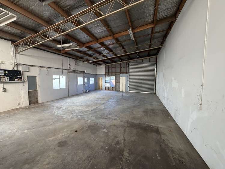 12A Hands Road Middleton_2