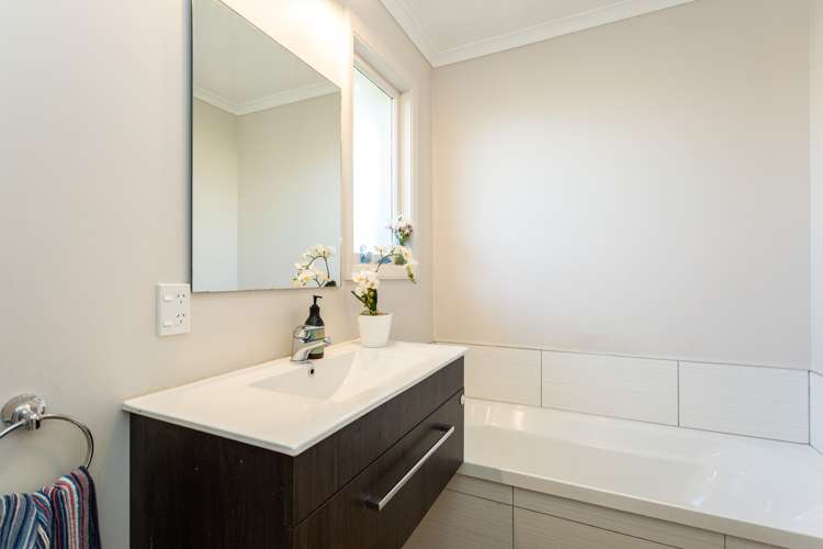 6 Hall Street Mosgiel_19