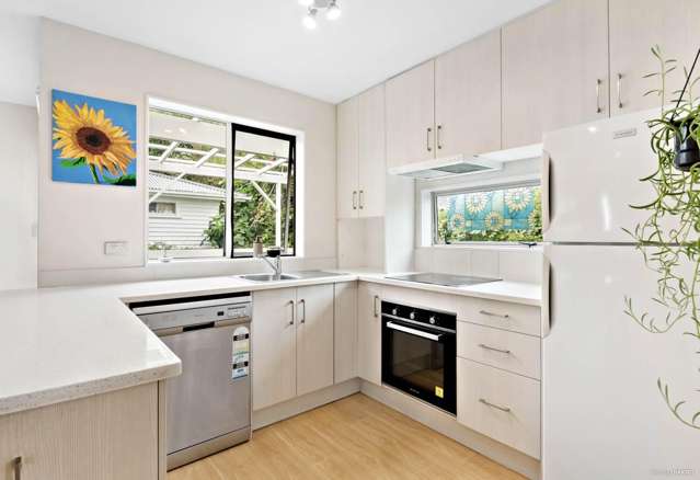 184 Archers Rd 10878_4