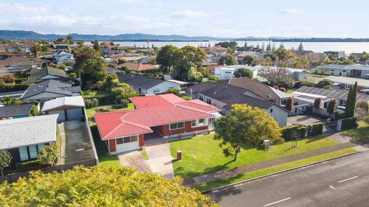 22 Woods Avenue Matua_18