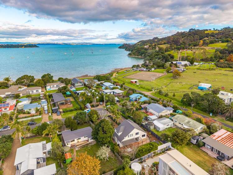 2 Rata Street Oneroa_17