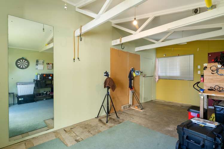 52 Henderson Crescent Parkvale_16