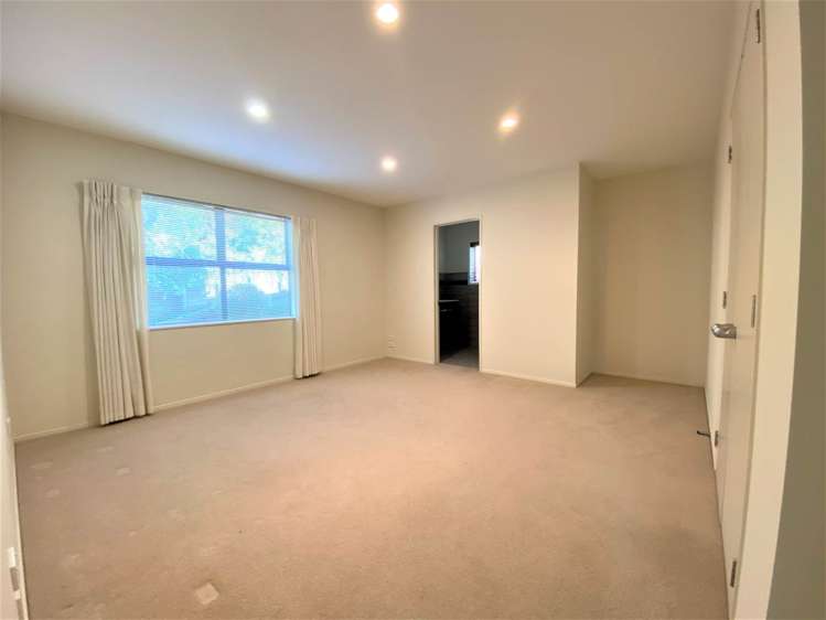 1/75 Beach Road Castor Bay_23