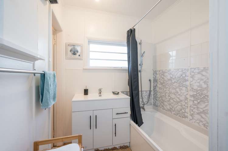 9 Ngaio Street Stoke_13