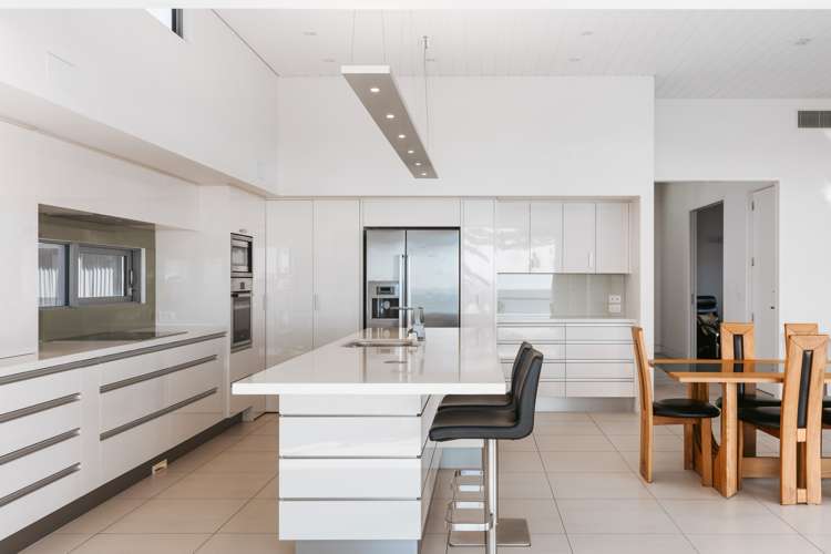 81 Marine Parade Mount Maunganui_12