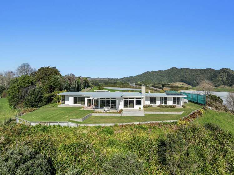 Te Wakanui Road Tirohanga_24