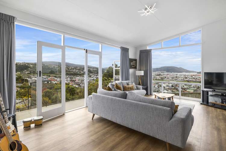 77 Easther Crescent Kew_17