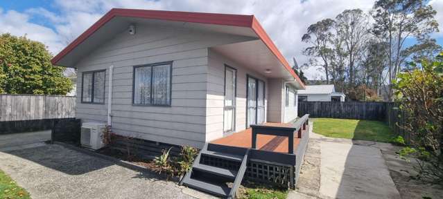 Fresh & Modern Kawaha Point Home