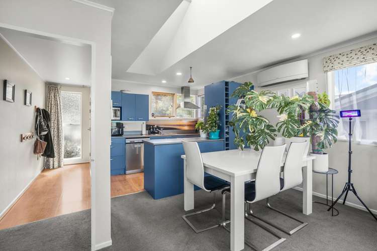 7 Gainsborough Grove Belmont_7