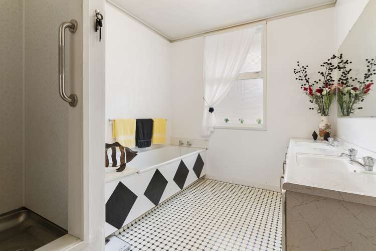 44 Sheridan Drive New Lynn_18