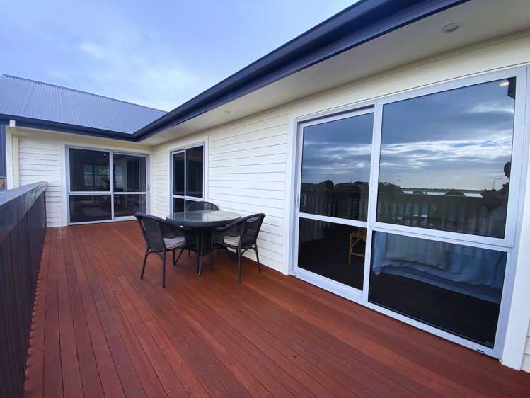 5 Main Road Redcliffs_15