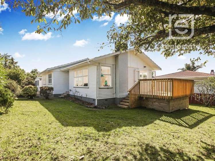 90 Divich Avenue Te Atatu South_11