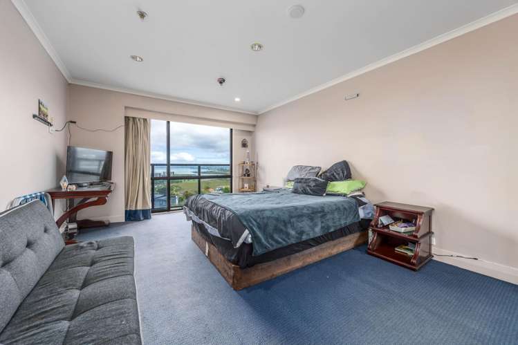 Address withheld Takapuna_23