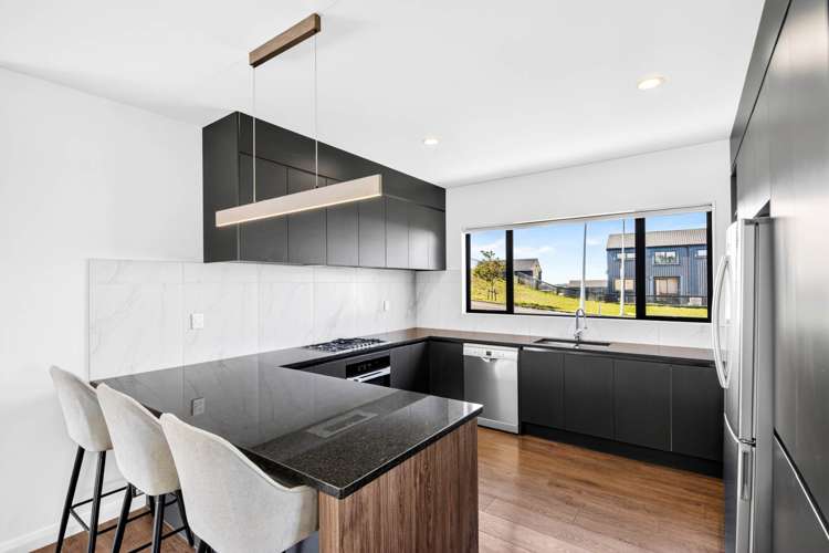 2 Celestial Crescent Orewa_13