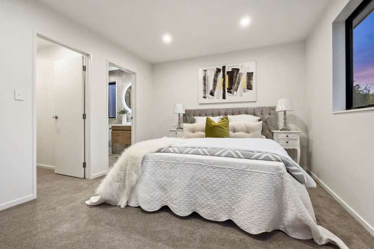 1b Valron Road Te Atatu South_10