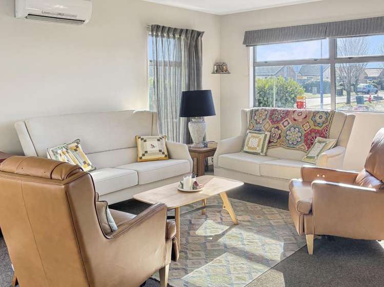 77 Mary Ellen Street 2340_2