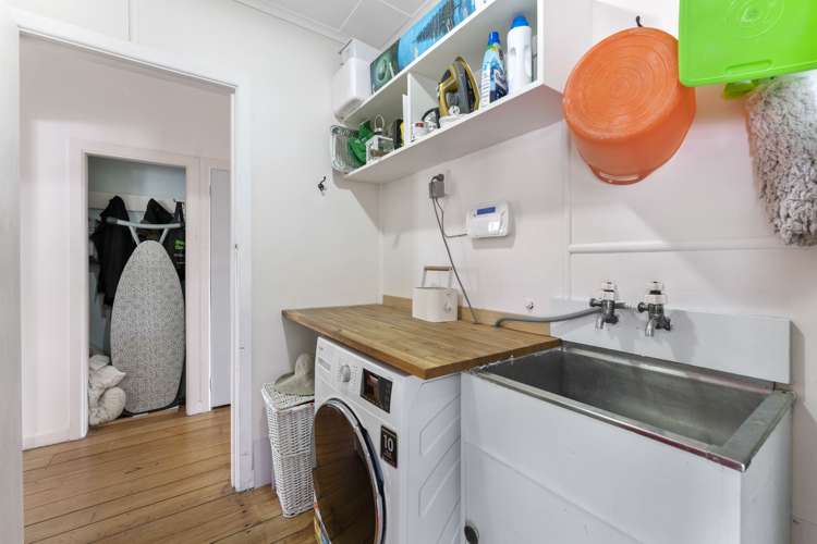 8a Farnworth Avenue Holdens Bay_9