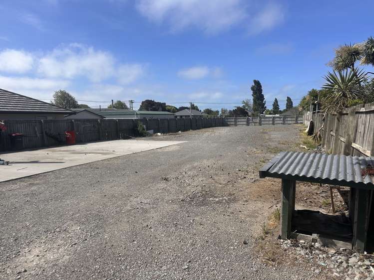 56 & 56A Shortland St Wainoni_1