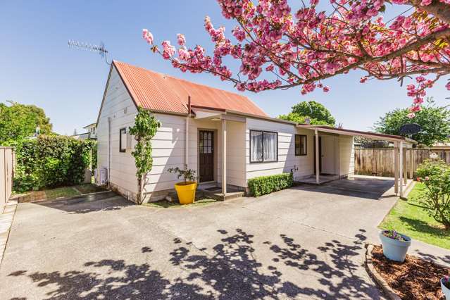 Private, Peaceful and Close to Town