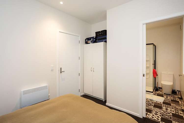 1 Queens Gardens Dunedin Central_35