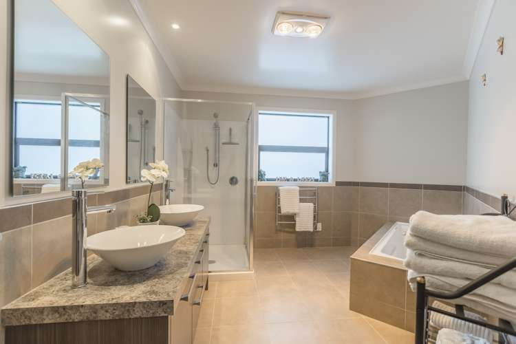 8 Pateke Way Paraparaumu Beach_15