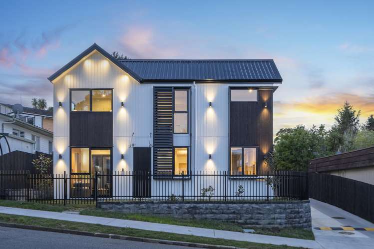 1/12 Lush Avenue St Johns_0