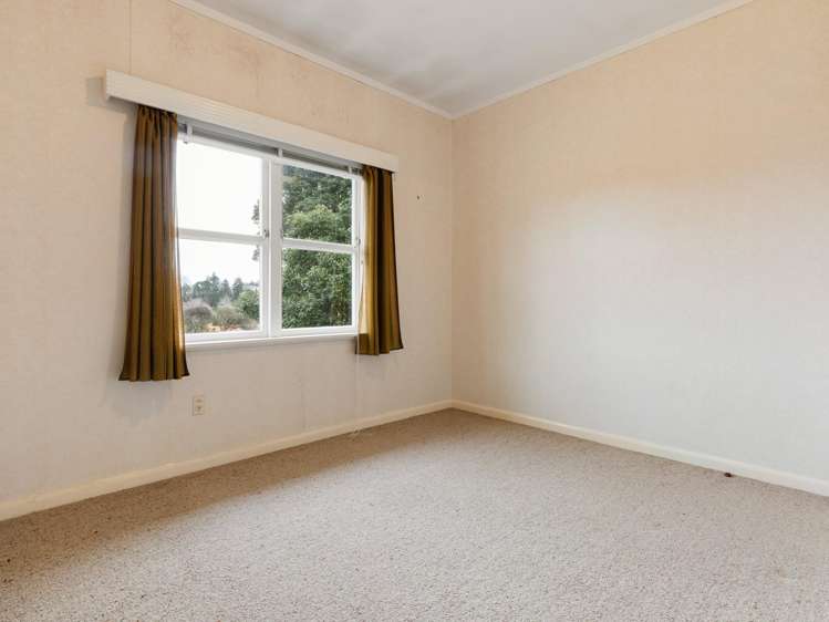 93 MacFarlane Street Hamilton East_10