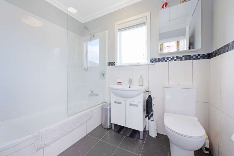 19 Monaghan Avenue Karori_26