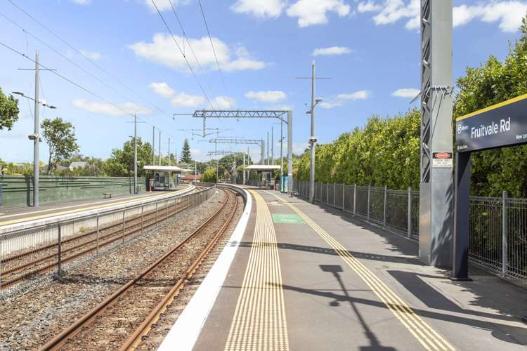 2/2 Westall Road New Lynn_13