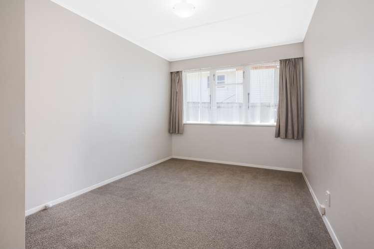 23 Turkington Street Tawa_15