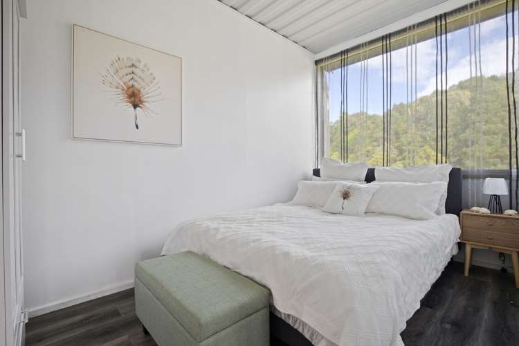 231 J Renall Road Pollok_25