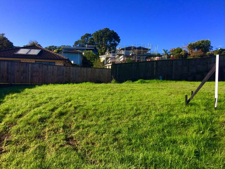 11 Nerehana Place Red Beach_1