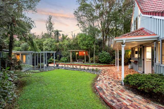 Spacious Home, Lush Grounds, Plus Sleepout