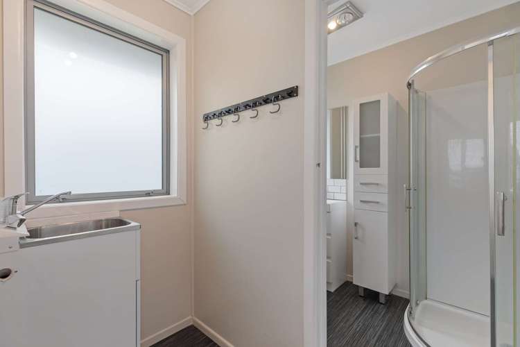 1/1 Fifth Avenue Mount Albert_12