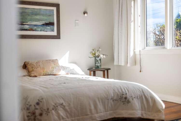 166 Wellington Road Paekakariki_13