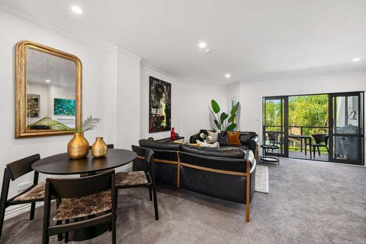 9/177 Hurstmere Road Takapuna_11