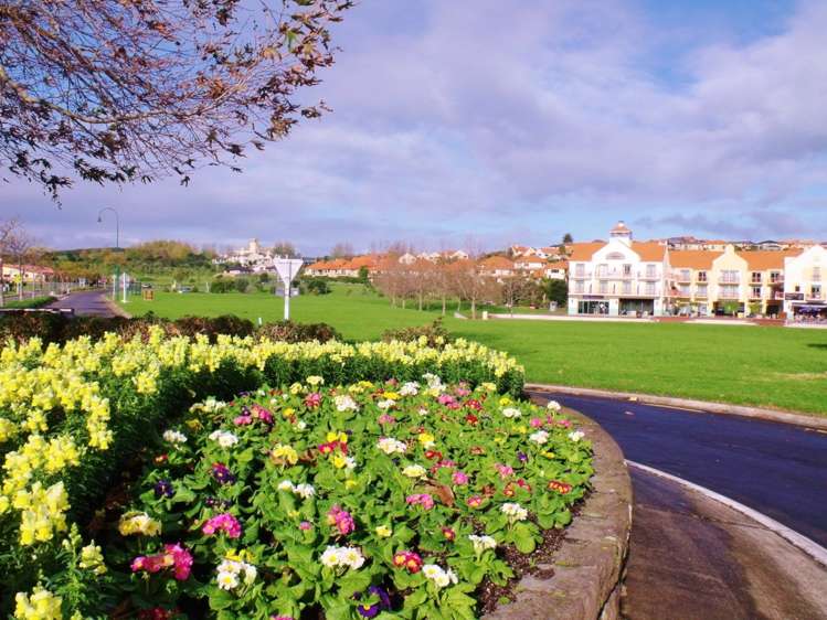 8 Maylee Crescent Gulf Harbour_16